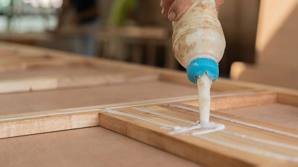 مواد تشکیل دهنده چسب چوب